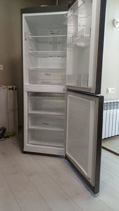 Продам новый Холодильник