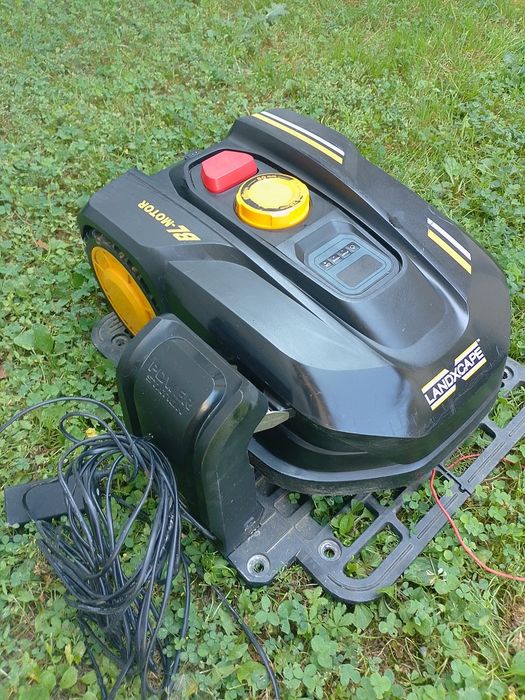 Vând robot de tuns gazonul adus din Germania
