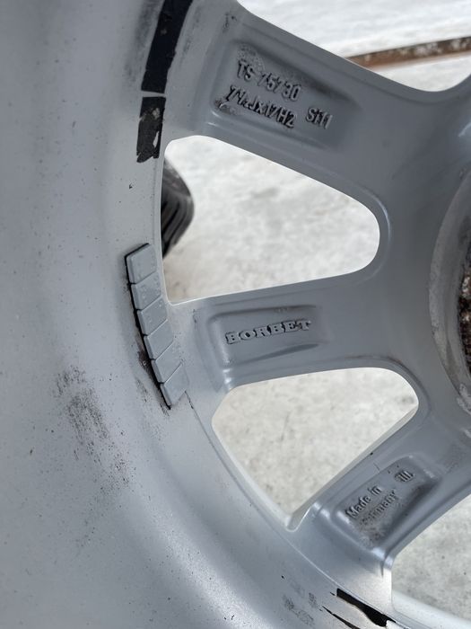 Roti/jante/anvelope Borbet 4x114,3 R17 225/45R17 Uniroyal