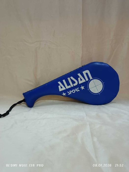 Лапа для спорта (используется для пинка)