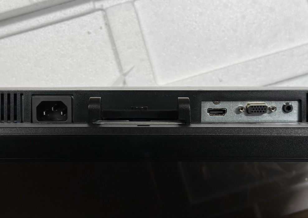 Monitor LED VA Lenovo 23.8", Full HD, Freesync, HDMI, Negru, L24e-20