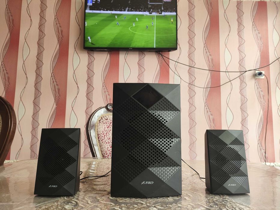 F&D 2.1 blutus usb fleshka aux bor hammasi ishlaydi ideal holatda