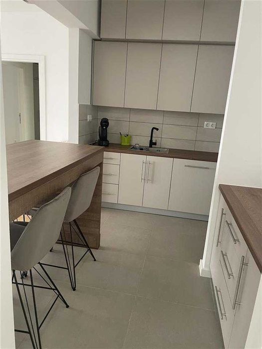 Дава се под наем Двустаен апартамент в Бургас, Братя Миладинови - 68 кв.м за 178.5 € - Снимка #1