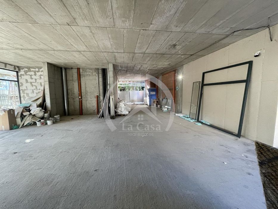 Продава се Магазин в София, Център - 307 кв.м за 2932 €/кв.м - Снимка #3