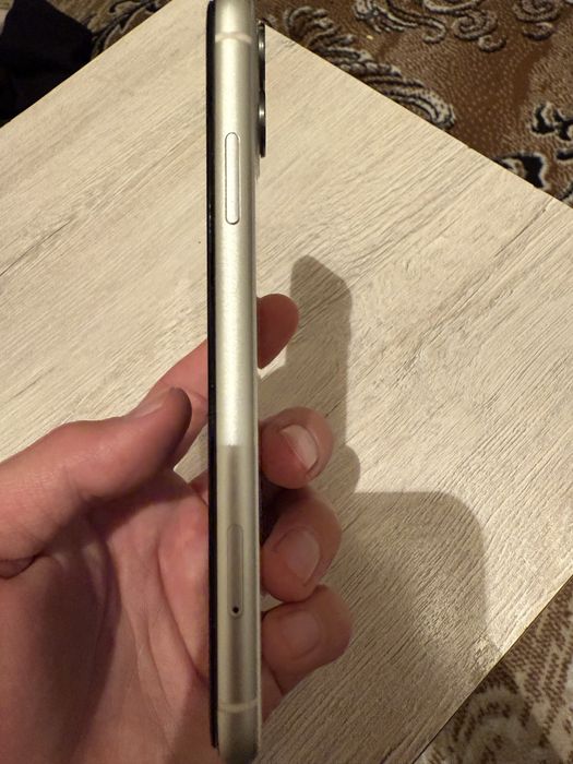 Аифон 11 128 гиг обмен на аипад