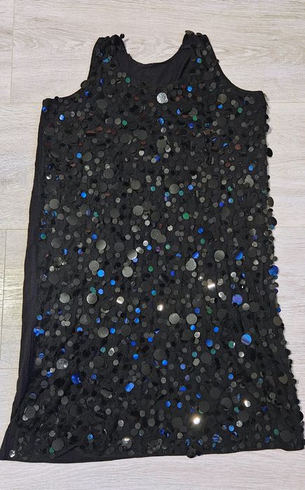 Vand rochie cu paiete