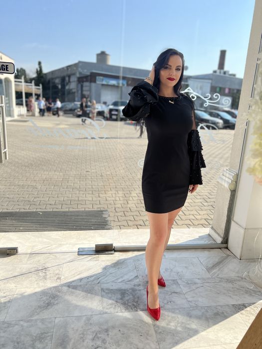 Rochie neagra eleganta