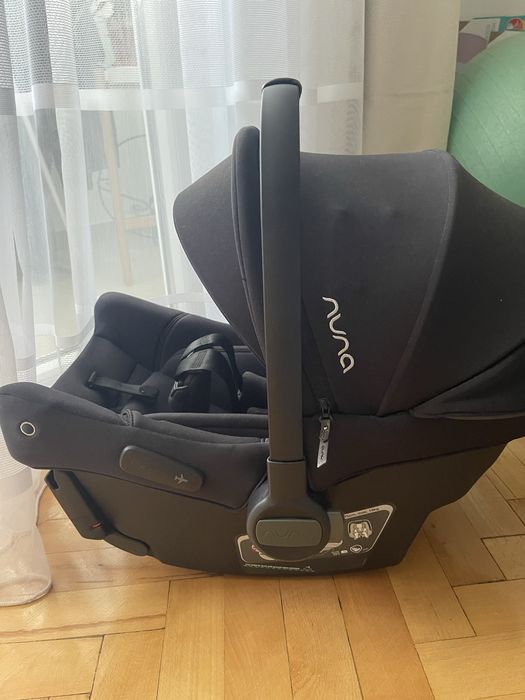 NUNA - Scoica auto cu ISOFIX integrat