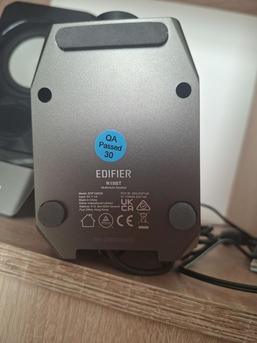 Продам колонки Edifier R19BT