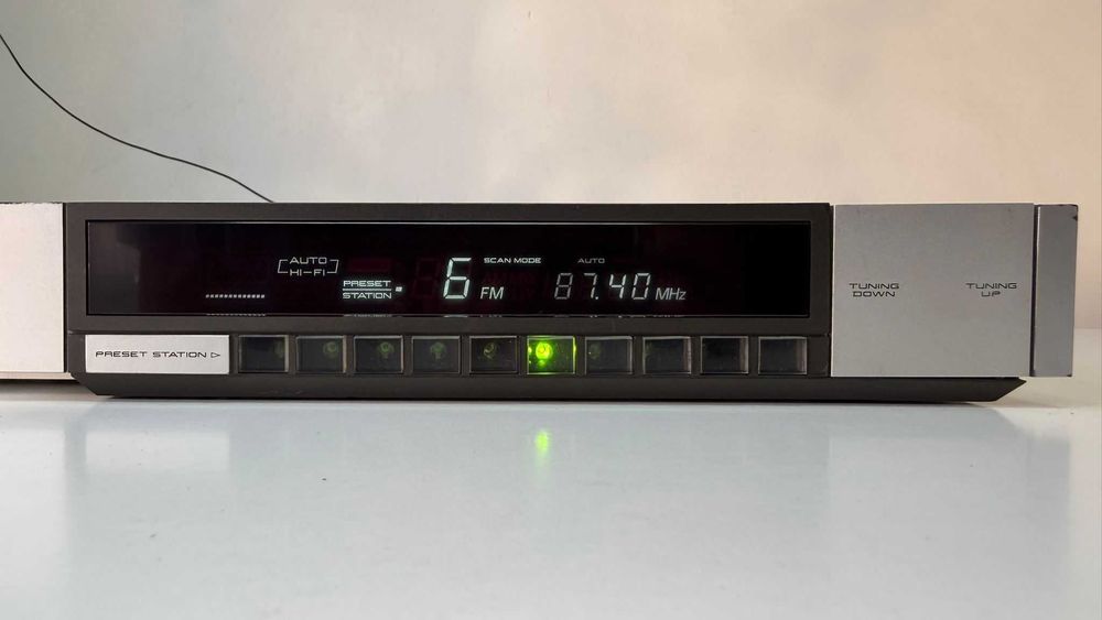 Akai AT-S7 Tuner Hi-Fi Stereo Made in Japan Slim pt Amplificator