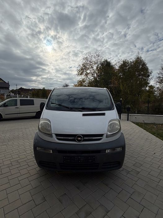 RENAULT Trafic 0 — imagine 2