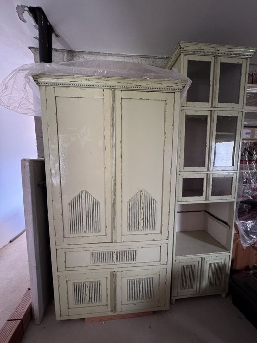 Ретро гардероб и шкаф