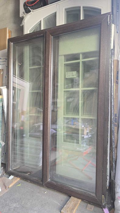 Ferestre pvc culoare mahon
