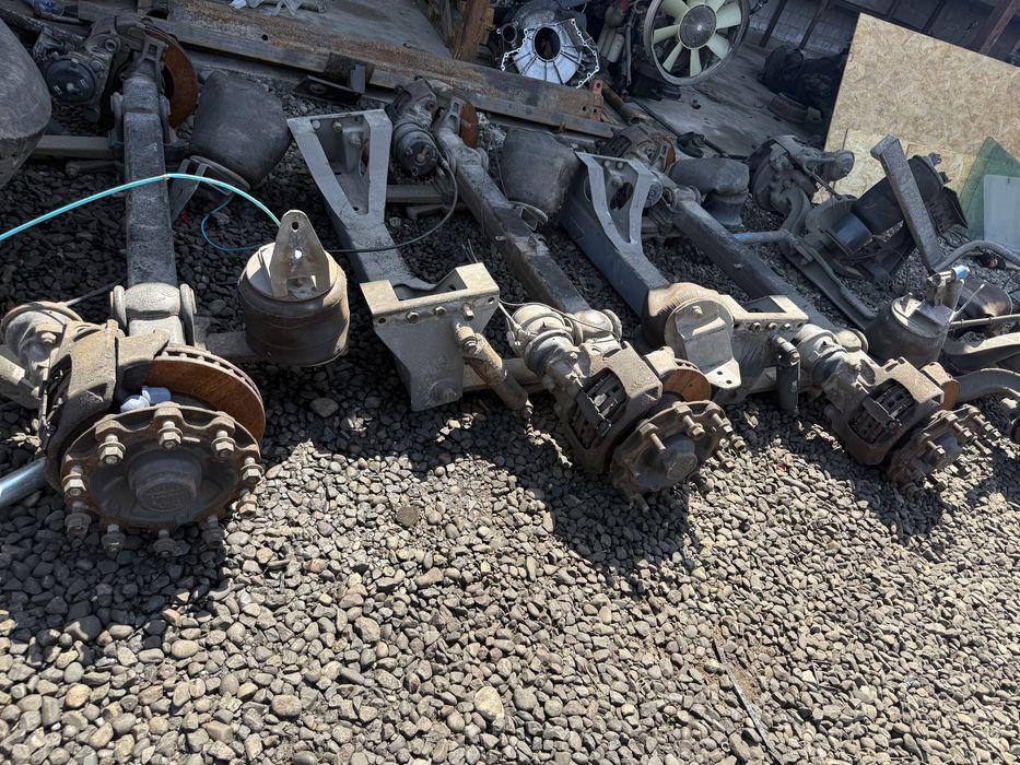 Ось на прицеп полуприцеп