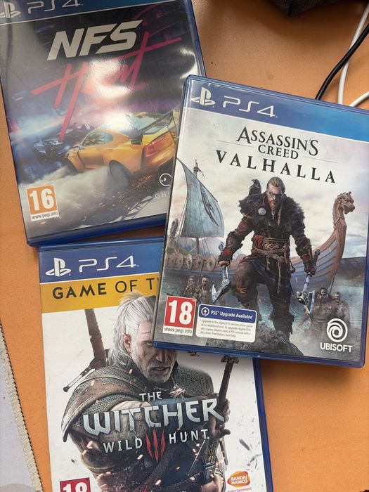 PlayStation 4 с джойстикк
