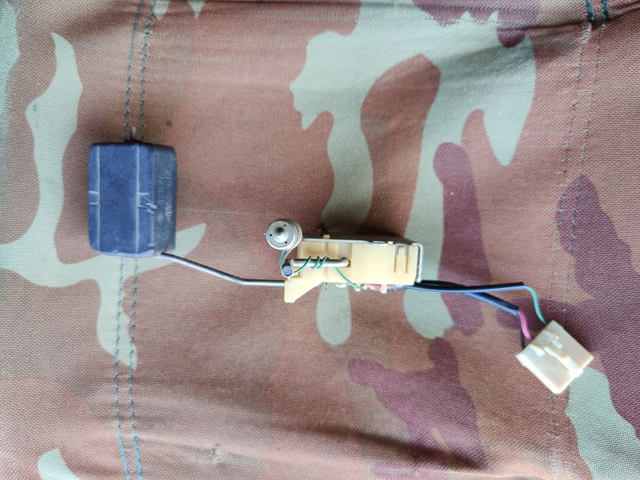 Датчик уровня топлива РАВ4