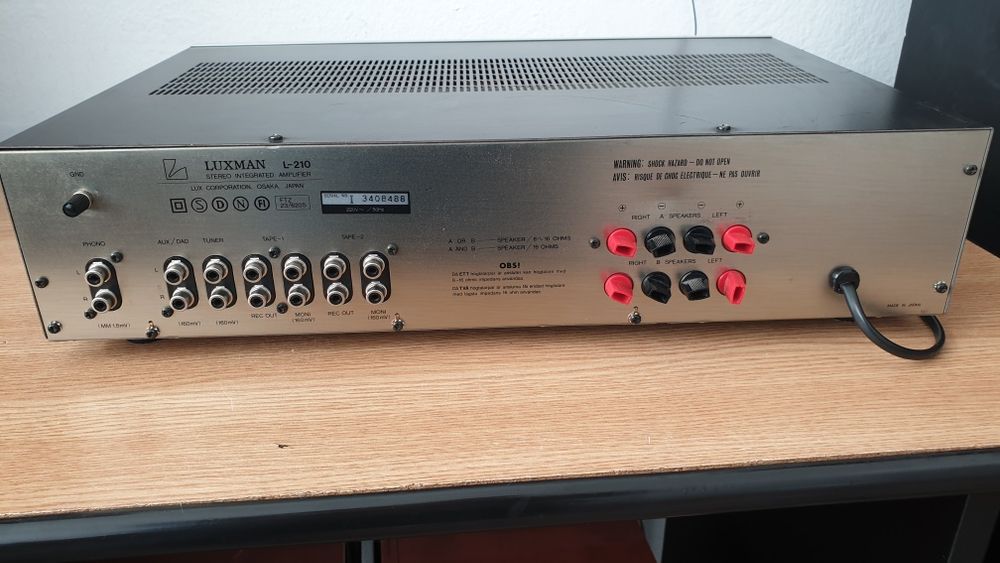 Linie audio Luxman L-210