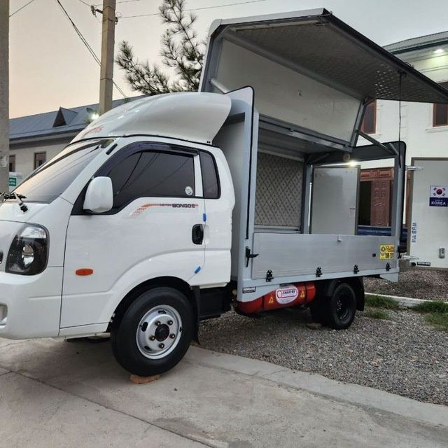 Kia Bongo 1.2 tonna sotiladi