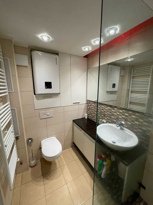 Дава се под наем Тристаен апартамент в Пловдив, Център - 95 кв.м за 425 € - Снимка #9