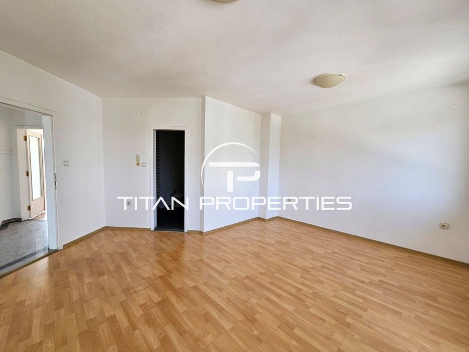 Дава се под наем Мезонет в Пловдив, Център - 356 кв.м за 1495.83 € - Снимка #6