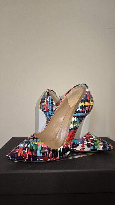 Обувки-чисто нови