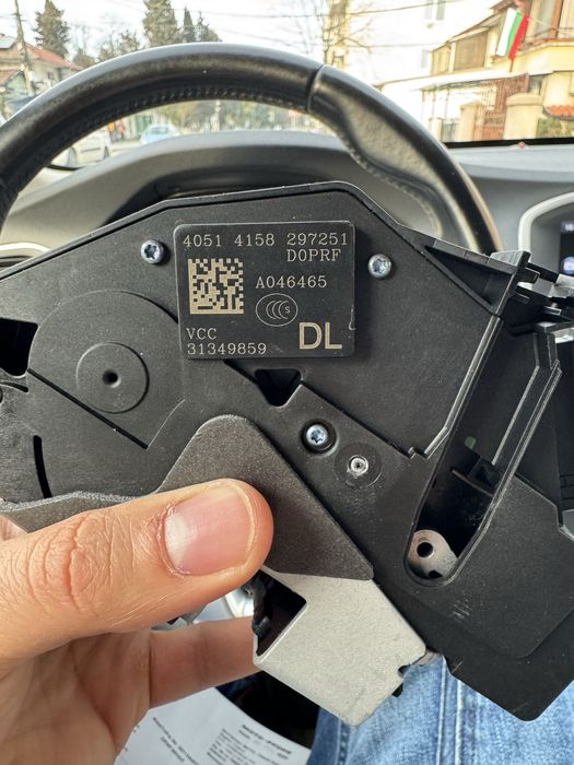 Брава за предна лява врата (шофьорска) за Volvo s60 2012 година