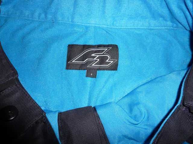 Vand Pantaloni Ski F2 , Marimea – S- M .