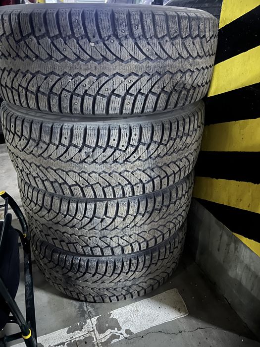 Продам шины зимние Formla Ice