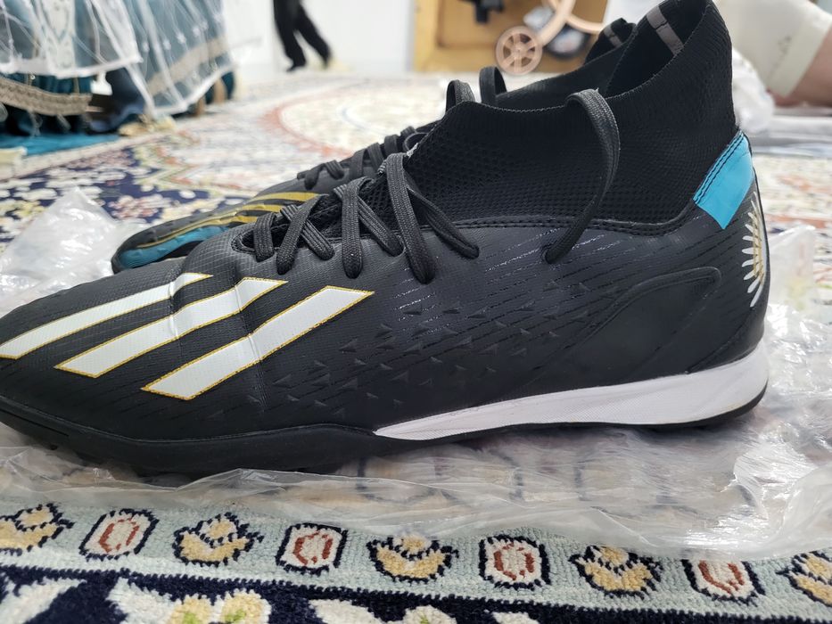 Кроссовки сороконожки