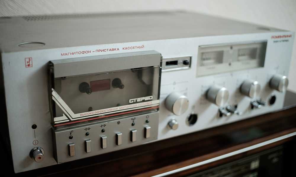 Магнитофон-приставка Романтика -220стерео