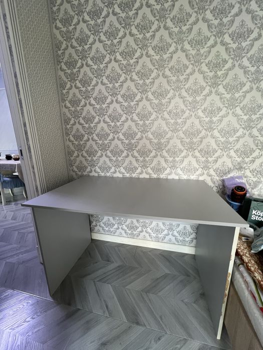Срочно продам стол для работы