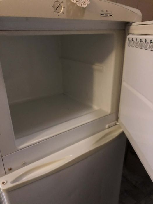 Frigider cu congelator