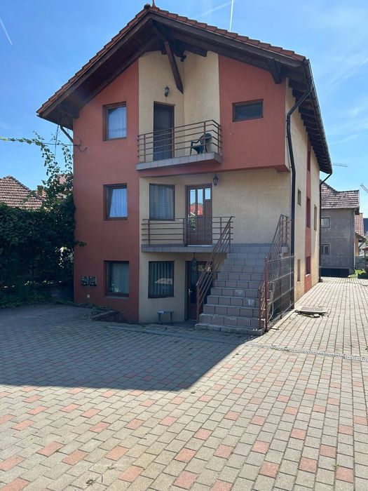 Închiriez casa in Dambul Rotund, zona autogara