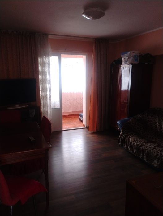 Vand apartament cu 3 camere confort 1 etaj 6 zona Bariera Călărași lângă lidal