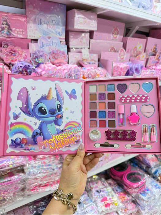 Продам набор детской косметики