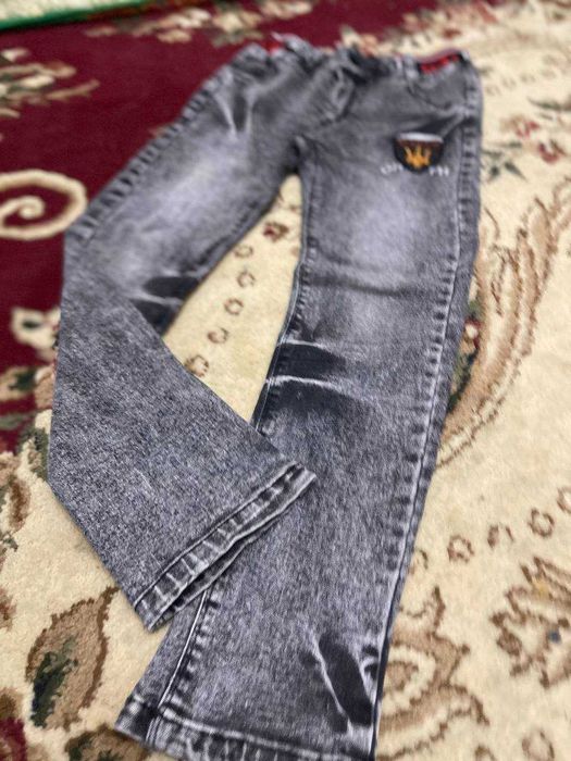 Bolalar kiyimi sotiladi