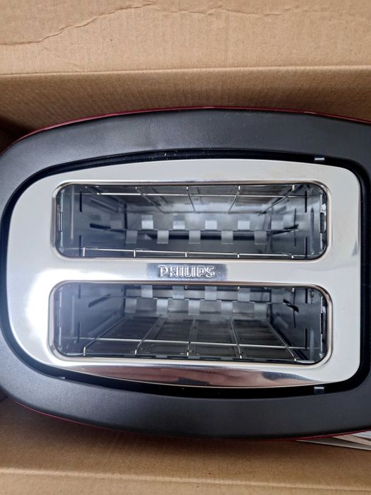 Prăjitor paine nou nout marca Philips.