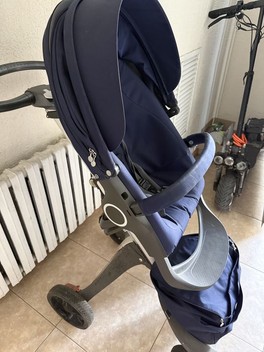 Продам коляску Stokke Xplory 4