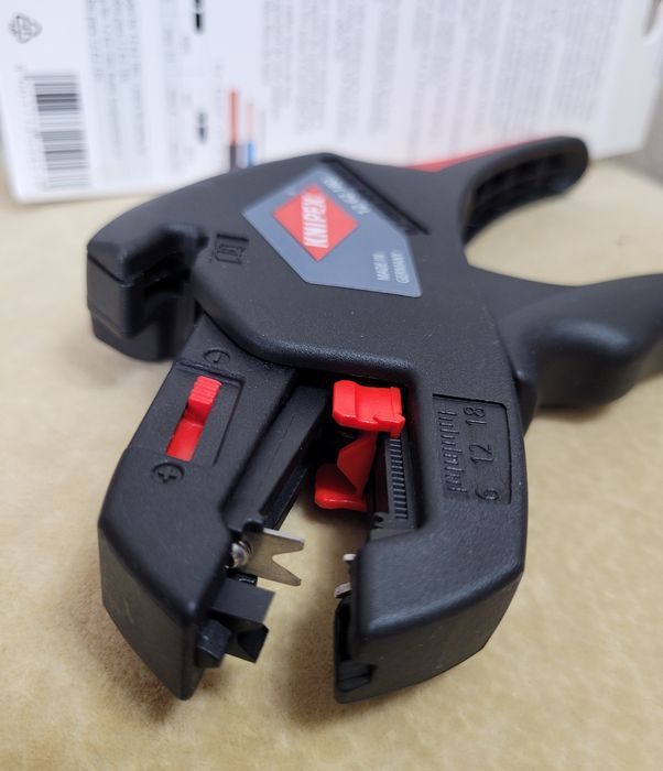 Dezizolator Cabluri Knipex