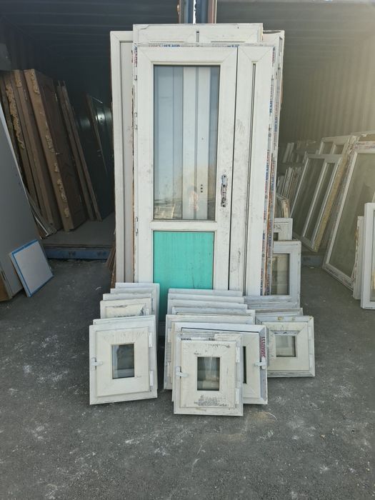 Б/у пластковые окна, двери,фортачки