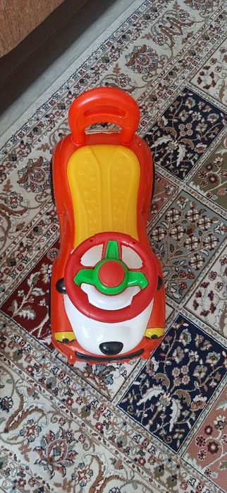 Продам машинку — толокар