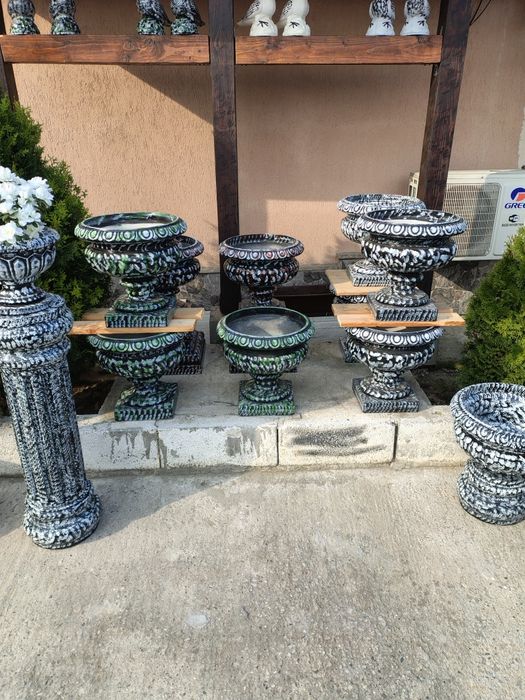 Cișmele și ghivece de grădină din ciment aditivat