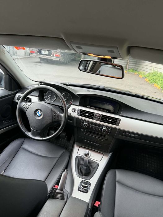 BMW 3 Series 2010 — imagine 5