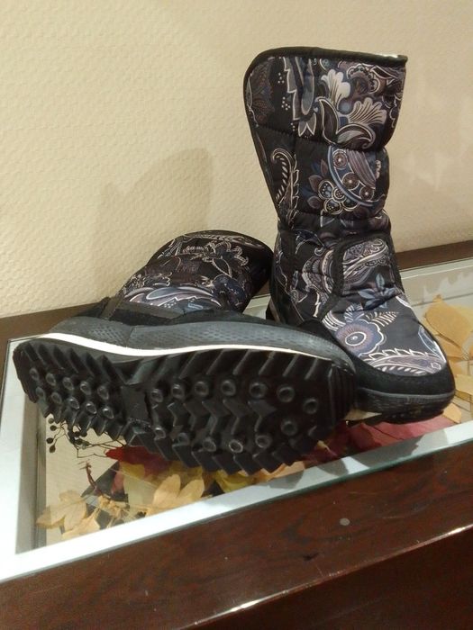 Дутики зимние.  36-37 размер.