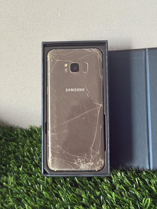 Продам флагманский смартфон Samsung galaxu S8