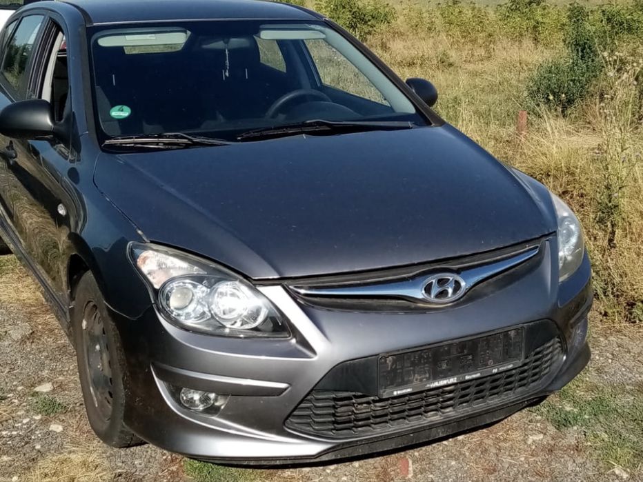 Dezmembrari Hyundai i30 2012 1.6 crdi bara capota usa motor cutie