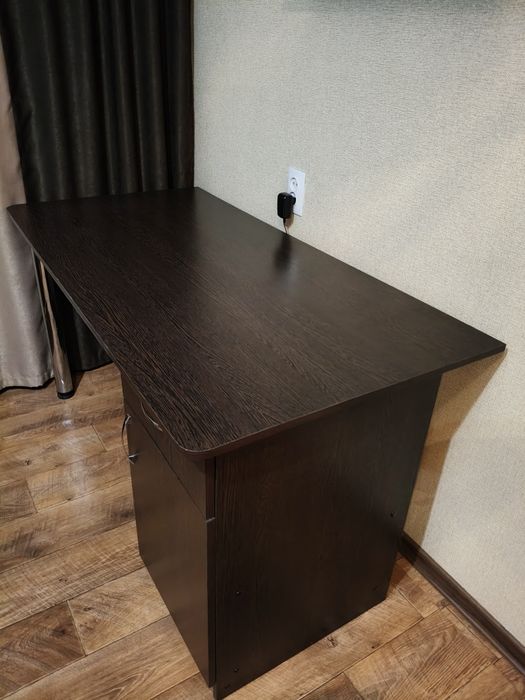 Стол офисный / компьютерный б/у