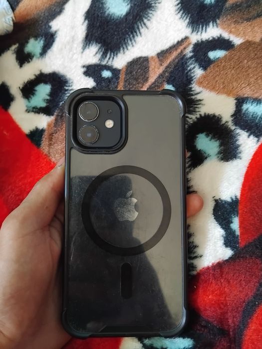 Vand sau schimb iphone 12