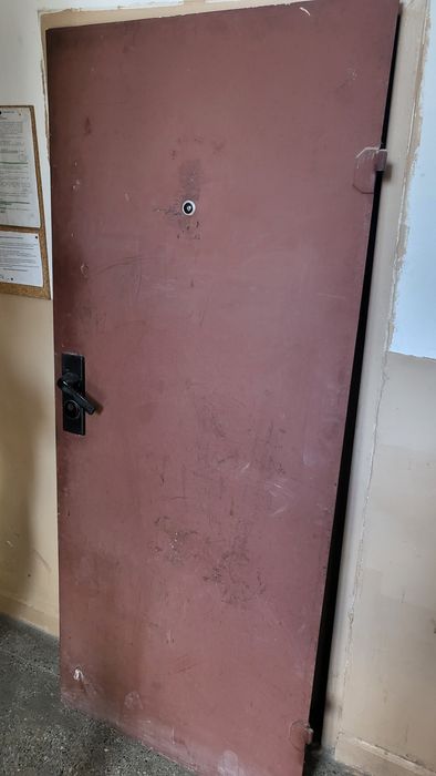 Бронирана Врата за Панелка