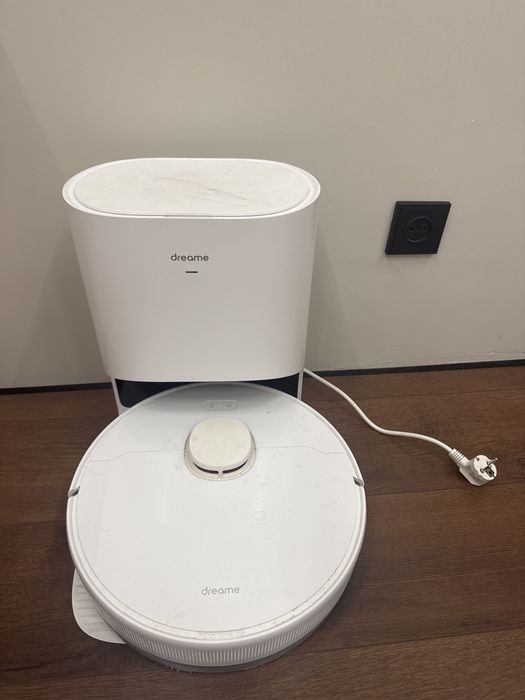 Продам робот пылесос dreame
